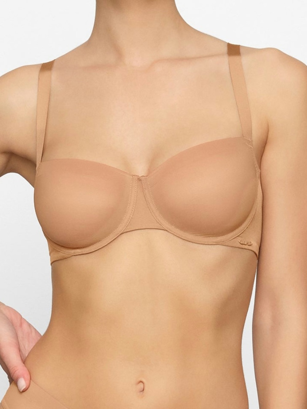 SKIMS No Show Molded Unlined Balconette Bra 32DD Color Ochre